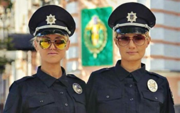 Блог - Убийственная красота: 17 горячих снимков девушек-полицейских из разных стран мира Убийственная красота: 17 горячих снимков девушек-полицейских из разных стран мира
