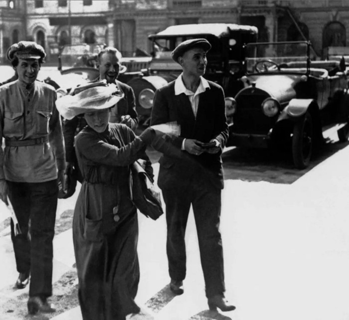 Блог - 24 самых интересных снимка, сделанных в Москве в период с 1918 по 1991 год 24 самых интересных снимка, сделанных в Москве в период с 1918 по 1991 год