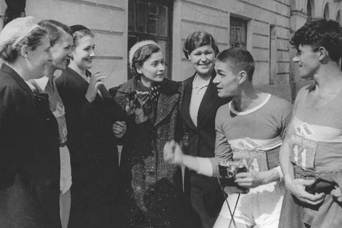 Блог - 24 самых интересных снимка, сделанных в Москве в период с 1918 по 1991 год 24 самых интересных снимка, сделанных в Москве в период с 1918 по 1991 год