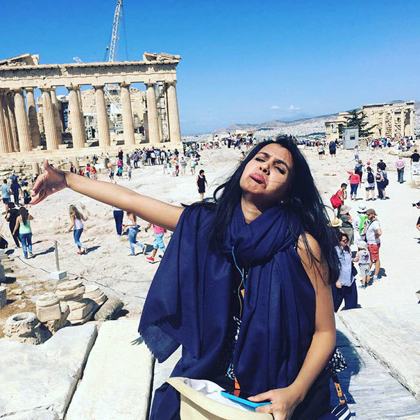 Блог - Фото женщины, отправившейся в медовый месяц без мужа, стали хитом интернета! Фото женщины, отправившейся в медовый месяц без мужа, стали хитом интернета!