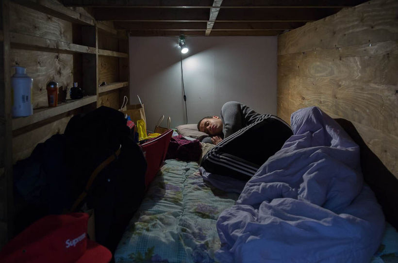 13 снимков о том, как японцам живется в капсулах