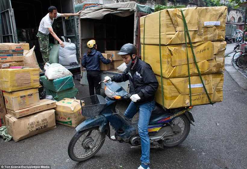 Блог - Эти бесстрашные вьетнамцы могут перевозить на мопедах все что угодно Эти бесстрашные вьетнамцы могут перевозить на мопедах все что угодно
