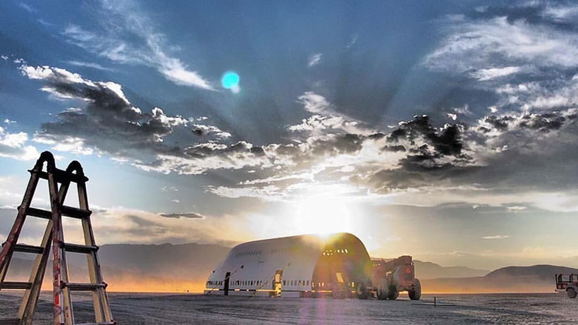 Блог - На культовом Burning Man самолет Boeing 747 превратили в самую большую арт-машину в истории На культовом Burning Man самолет Boeing 747 превратили в самую большую арт-машину в истории