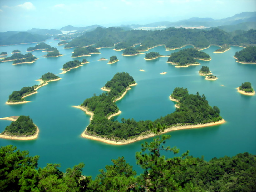 Озеро тысячи островов Цяньдаоху, на дне которого покоятся старинные города