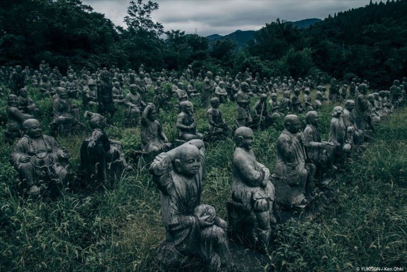 14 мрачных фото из самого жуткого парка Японии 