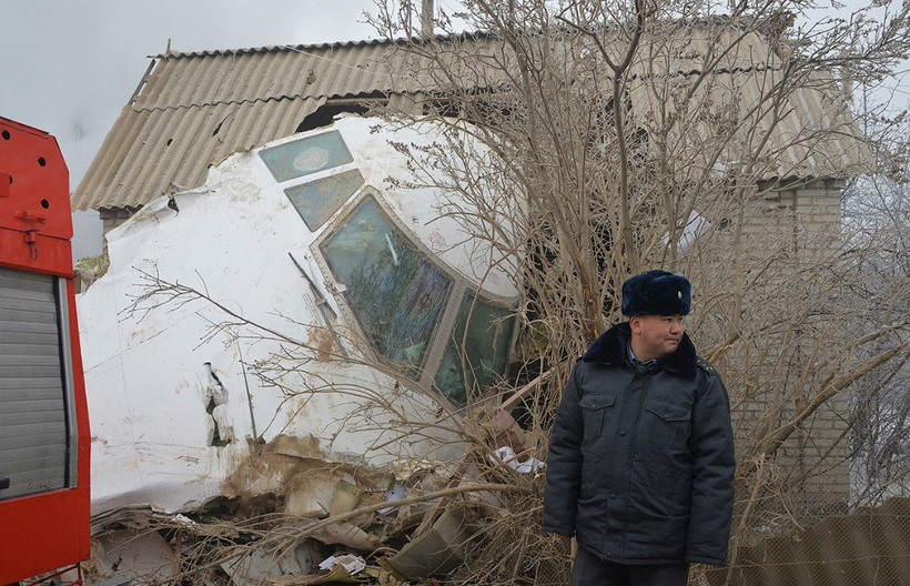 Блог - Упавший турецкий Boeing разрушил половину поселка в Киргизии: кадры с места трагедии Упавший турецкий Boeing разрушил половину поселка в Киргизии: кадры с места трагедии