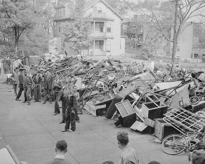 Блог - 1942 год: Как американцы собирали металлолом для военной промышленности 1942 год: Как американцы собирали металлолом для военной промышленности