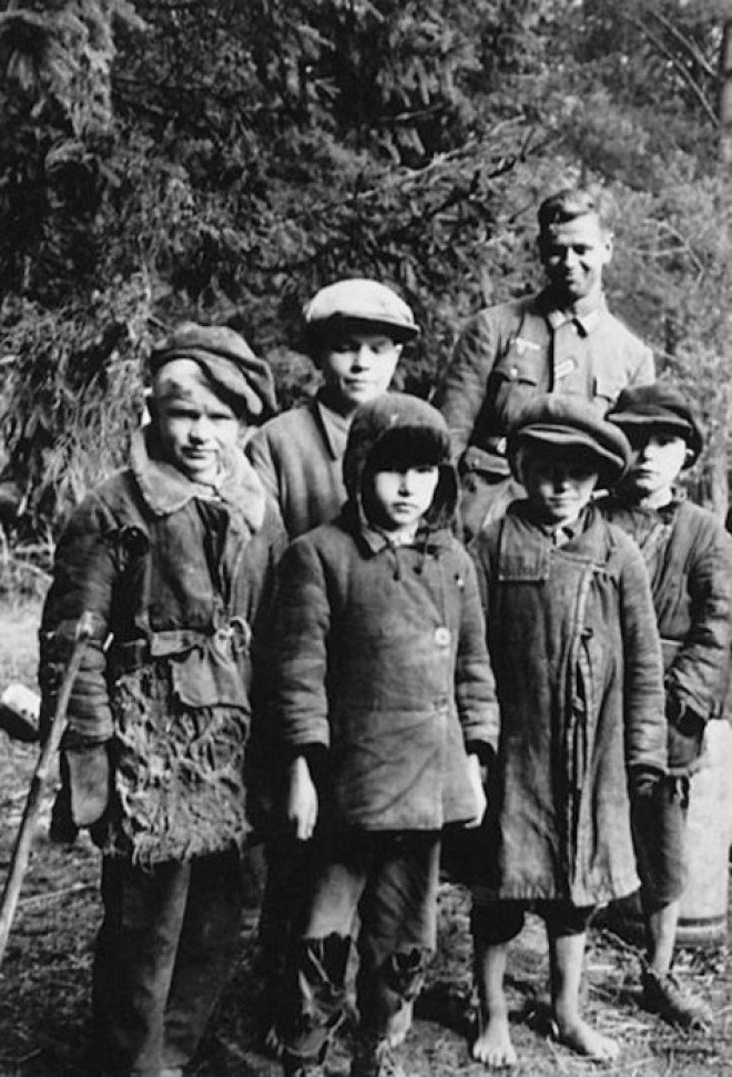 Блог - 19 снимков советской деревни, сделанных немецким фотографом в 1941-1943 годах 19 снимков советской деревни, сделанных немецким фотографом в 1941-1943 годах