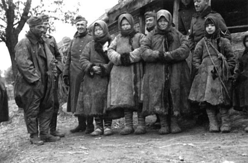 Блог - 19 снимков советской деревни, сделанных немецким фотографом в 1941-1943 годах 19 снимков советской деревни, сделанных немецким фотографом в 1941-1943 годах