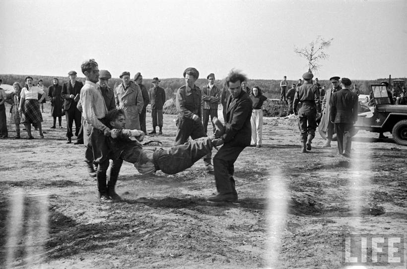 Блог - 15 редких фото, сделанных в фашистских лагерях смерти в последние дни войны 15 редких фото, сделанных в фашистских лагерях смерти в последние дни войны