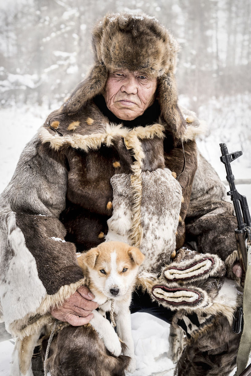 Блог - Фотограф преодолел 25 000 км по Сибири, чтобы сфотографировать ее коренных жителей Фотограф преодолел 25 000 км по Сибири, чтобы сфотографировать ее коренных жителей