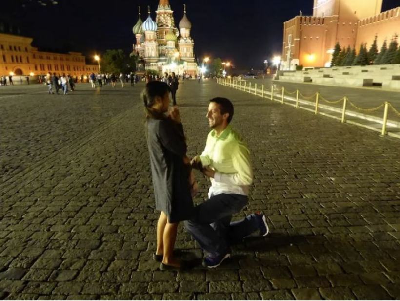 Блог - Влюбленные, которых разделяло 13000 км, делали одинаковое фото в разных уголках мира Влюбленные, которых разделяло 13000 км, делали одинаковое фото в разных уголках мира