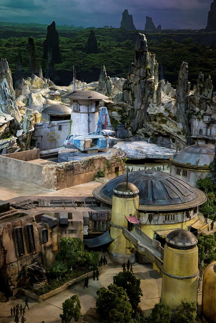 Блог - Disney вложила 2 млрд долларов в парк «Звездных войн», и результат будет потрясающим Disney вложила 2 млрд долларов в парк «Звездных войн», и результат будет потрясающим