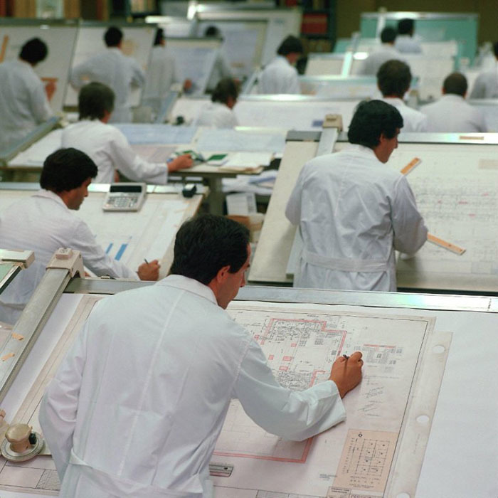 Блог - 19 винтажных фото о том, как работали люди до того, как появился AutoCAD 19 винтажных фото о том, как работали люди до того, как появился AutoCAD
