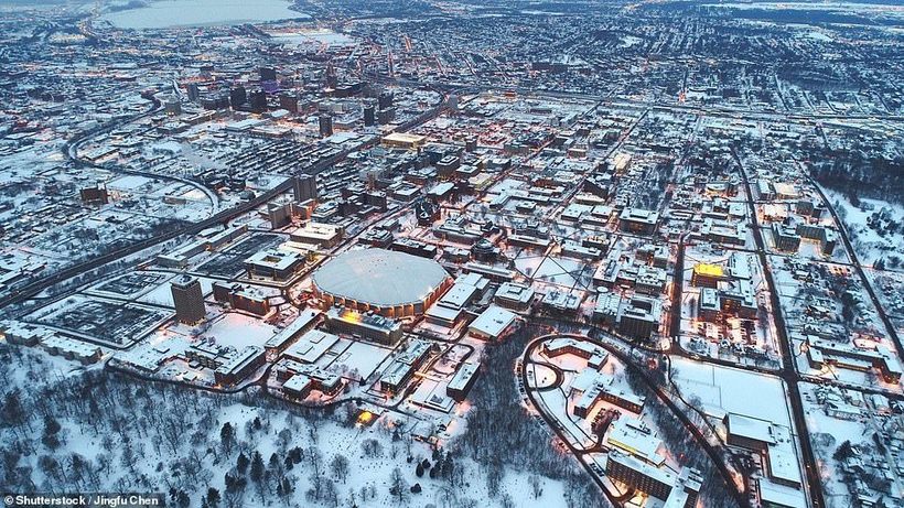 Блог - Где бывают восьмиметровые сугробы: 10 самых снежных городов нашей планеты Где бывают восьмиметровые сугробы: 10 самых снежных городов нашей планеты