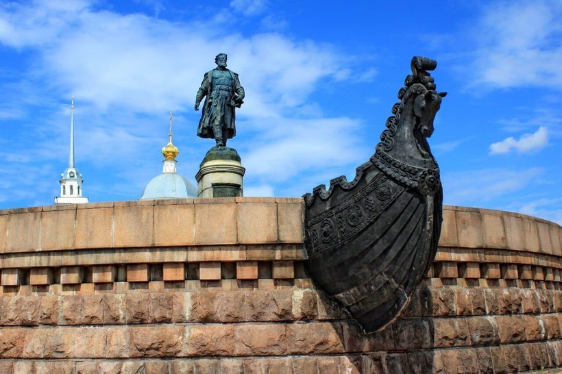 Памятник Афанасию Никитину в Твери Памятник Афанасию Никитину в Твери