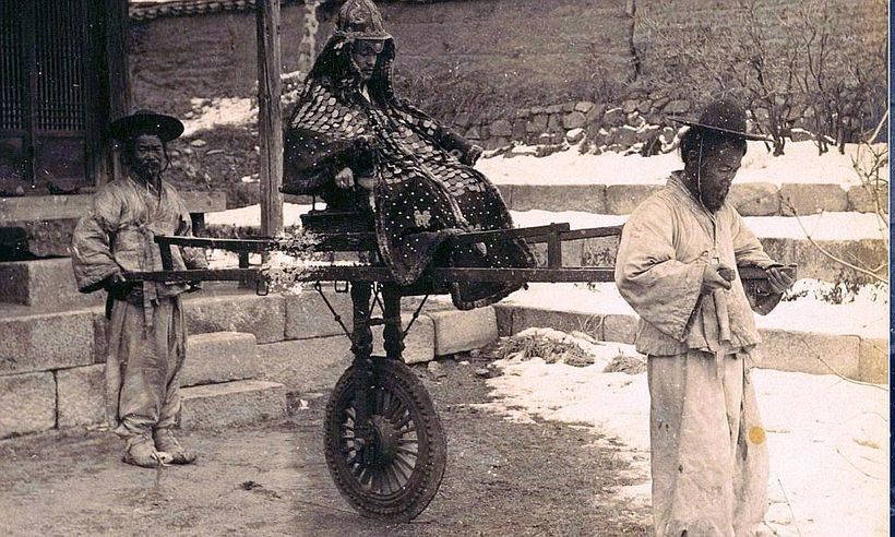 А это еще один вариант корейского транспортного средства А это еще один вариант корейского транспортного средства