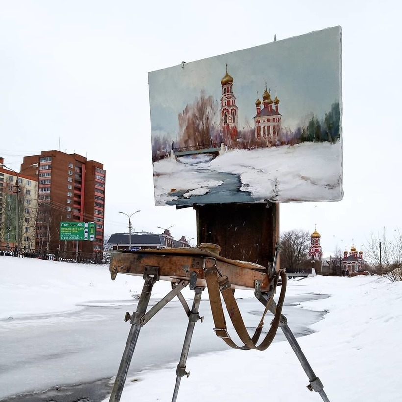 Блог - Русский художник показывает пейзаж и его интерпретацию на холсте в одном кадре Русский художник показывает пейзаж и его интерпретацию на холсте в одном кадре