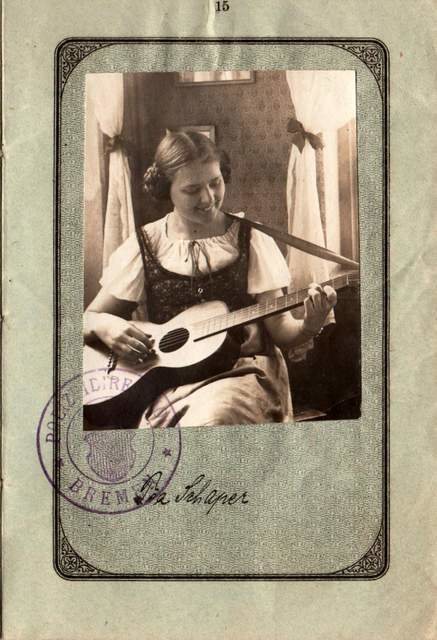 Немецкий паспорт 1921 года Немецкий паспорт 1921 года