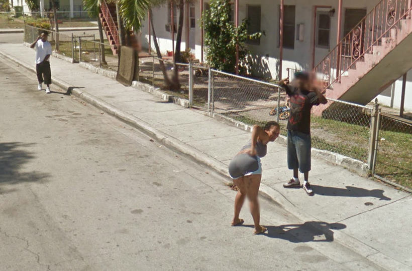 Снимки из жизни, сделанные камерами Google Street View. 