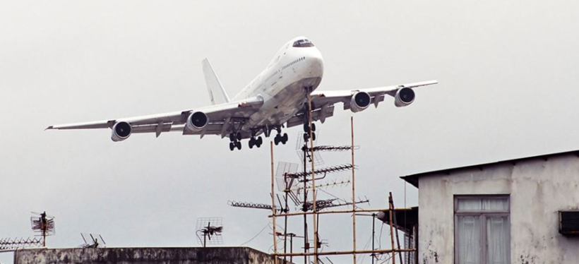 Опасный аэропорт в Гонконге