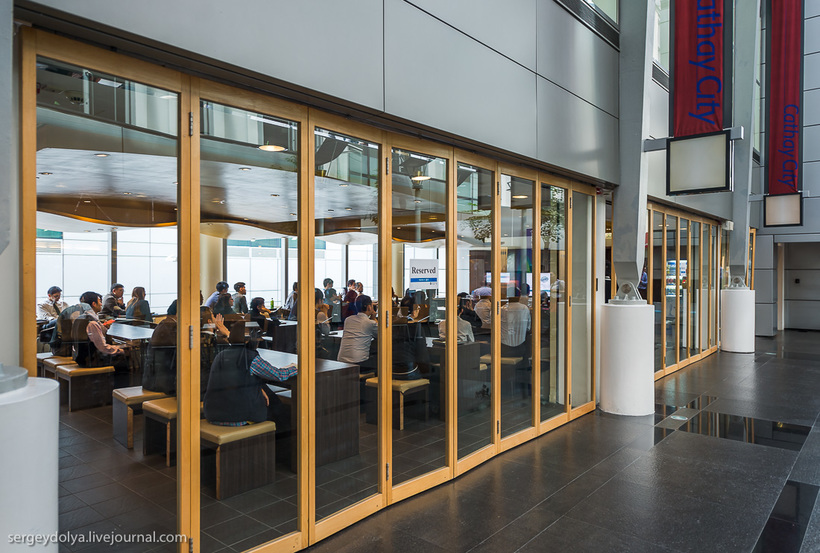 Как тренируют бортпроводников? 