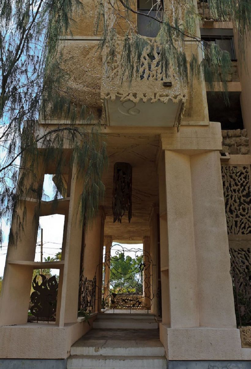 Мало кому посчастливилось увидеть тайную сторону этого необычного дома в Тель-Авиве!