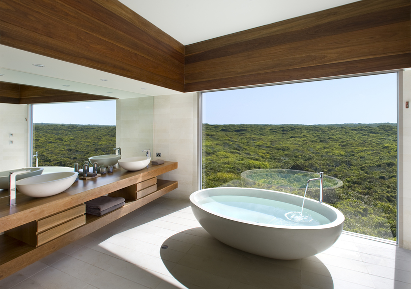 12 самых безумных ванных комнат в отелях со всего мира