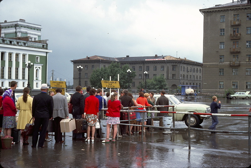 Блог - Француз снял СССР из окна поезда в 1975 году Француз снял СССР из окна поезда в 1975 году