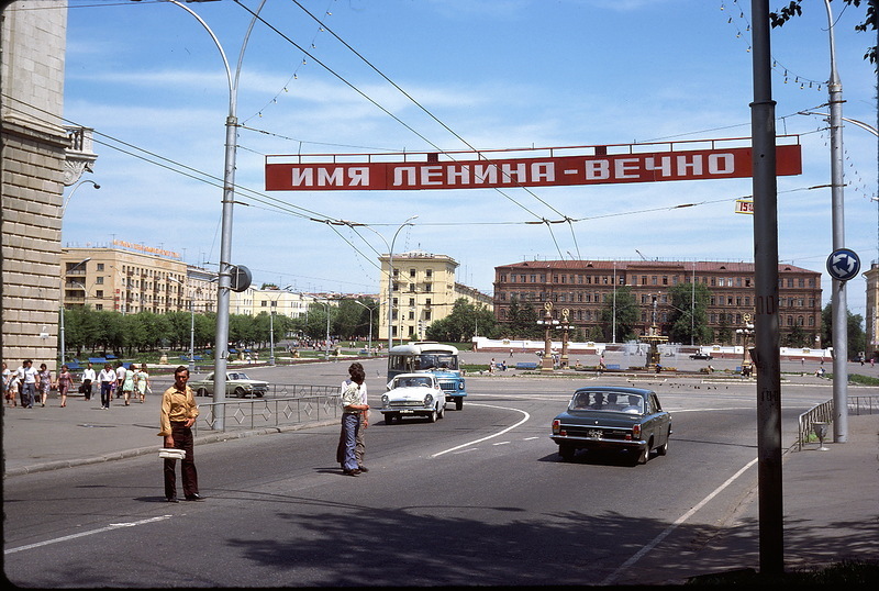 Блог - Француз снял СССР из окна поезда в 1975 году Француз снял СССР из окна поезда в 1975 году