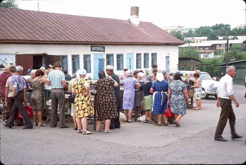 Блог - Француз снял СССР из окна поезда в 1975 году Француз снял СССР из окна поезда в 1975 году