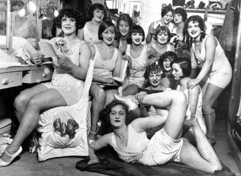 Блог - 24 эксклюзивных винтажных снимка из жизни Парижа 1920-х годов 24 эксклюзивных винтажных снимка из жизни Парижа 1920-х годов