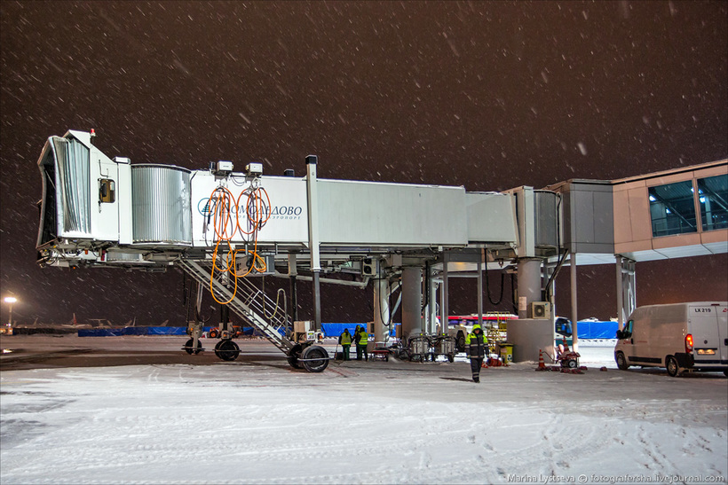 Как обслуживают самый большой самолет 