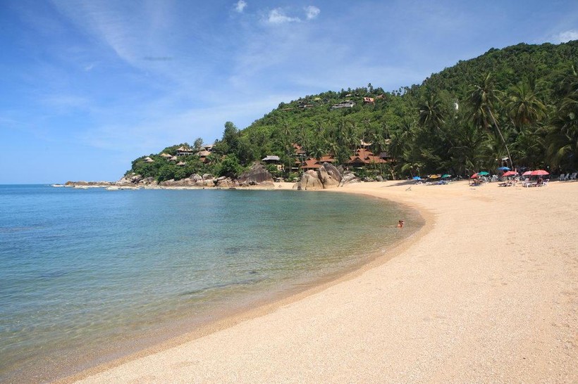 Пляж Корал Коув (Coral Cove Beach) на фото