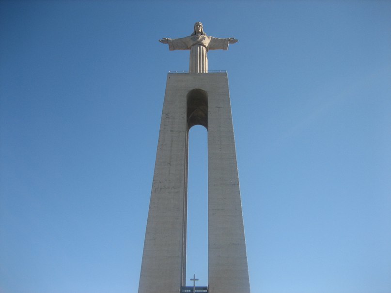 Статуя Спасителя в Лиссабоне