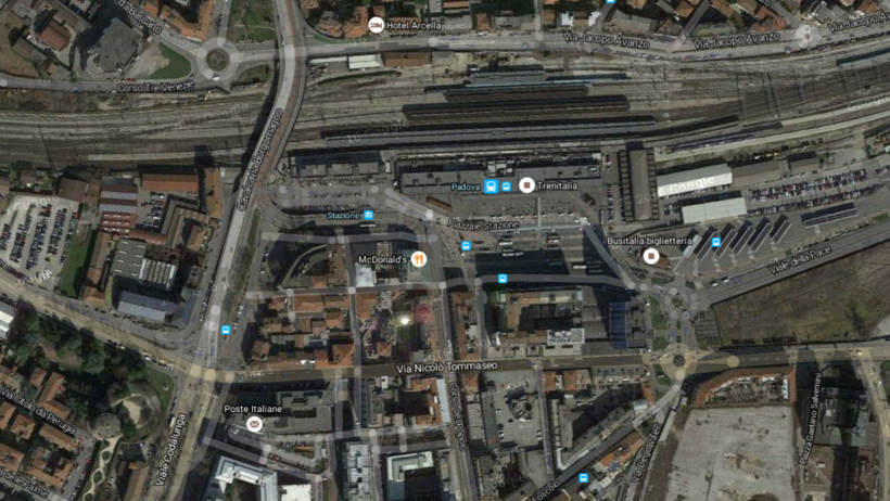 Вокзал и автостанция в Падуе на карте