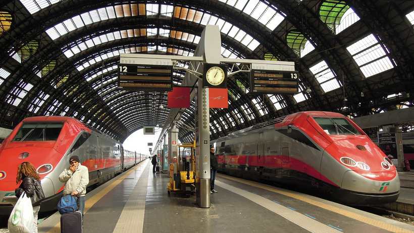 Поезда на станции Milano Centrale