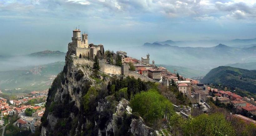 Республика на сколе Сан-Марино