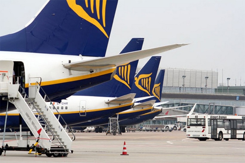 Самолет Ryanair