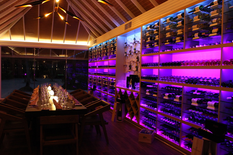 Открытие нового винного погреба в Sun Aqua Vilu Reef 