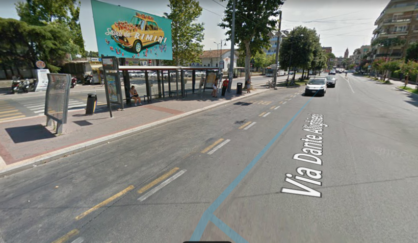 Автобусная остановка в Римини