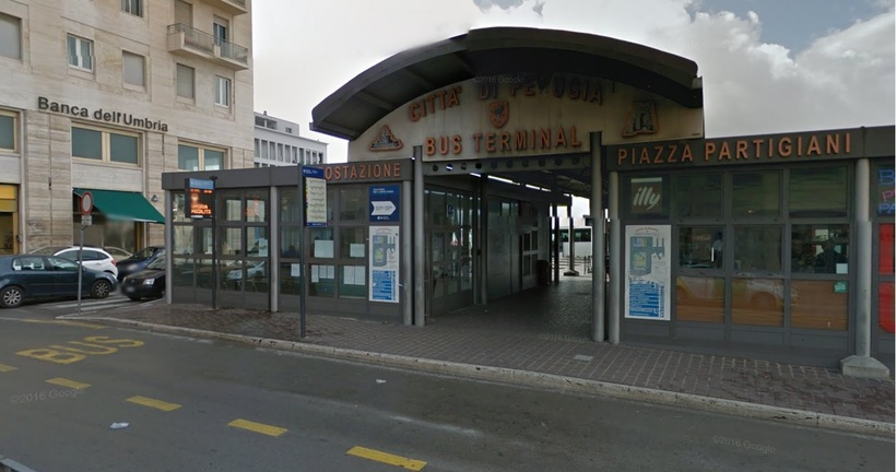 Автостанция на Piazza Partigiani в Перуджи