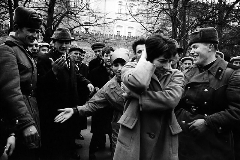 Блог - 15 честных снимков Евы Арнольд о жизни в СССР в 1966 году 15 честных снимков Евы Арнольд о жизни в СССР в 1966 году