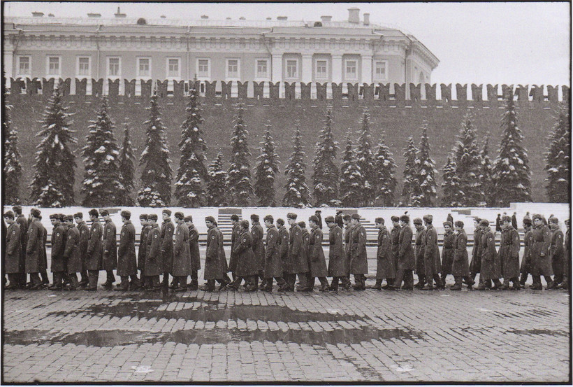 Блог - 15 атмосферных фотографий о жизни советских граждан от Анри Картье-Брессона 15 атмосферных фотографий о жизни советских граждан от Анри Картье-Брессона