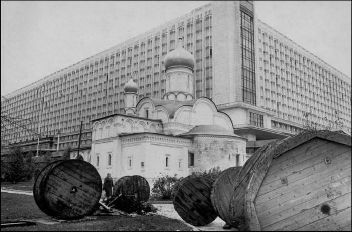 Блог - 15 атмосферных фотографий о жизни советских граждан от Анри Картье-Брессона 15 атмосферных фотографий о жизни советских граждан от Анри Картье-Брессона