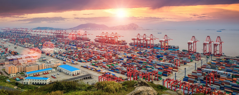 Его масштабы впечатляют: самый большой порт в мире