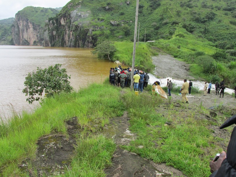 Самое опасное озеро в мире: узнайте, почему его называют озером-убийцей