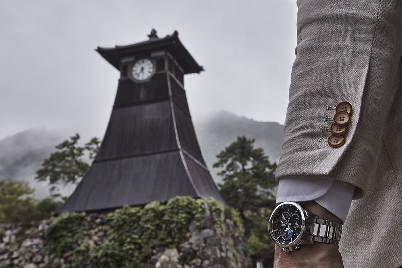 Casio представляет часы EDIFICE со встроенным циферблатом в виде земного шара