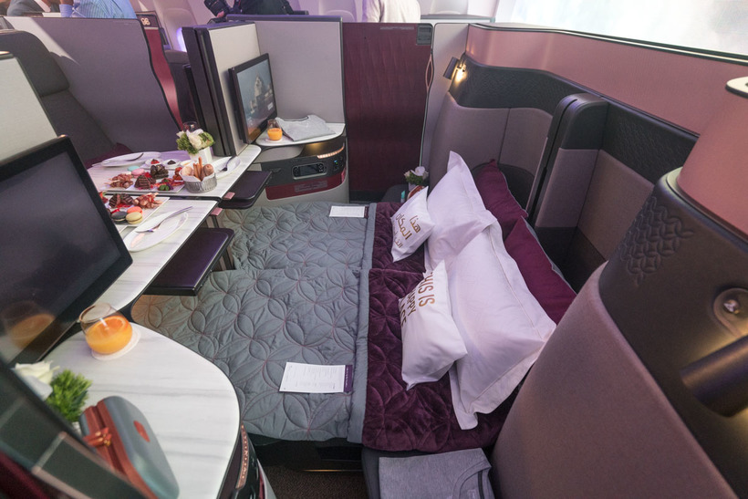 Блог - Авиаперевозчик Qatar Airways показал новый бизнес-класс с золотыми креслами Авиаперевозчик Qatar Airways показал новый бизнес-класс с золотыми креслами