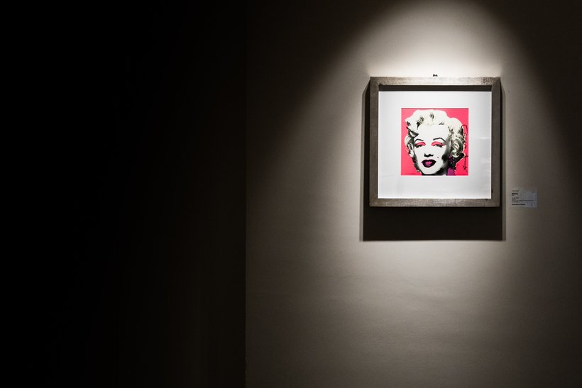 Блог - Диалог поп-арта Энди Уорхола и инсталляции Симоне Д’Ауриа в отеле Gallery Hotel Art Диалог поп-арта Энди Уорхола и инсталляции Симоне Д’Ауриа в отеле Gallery Hotel Art